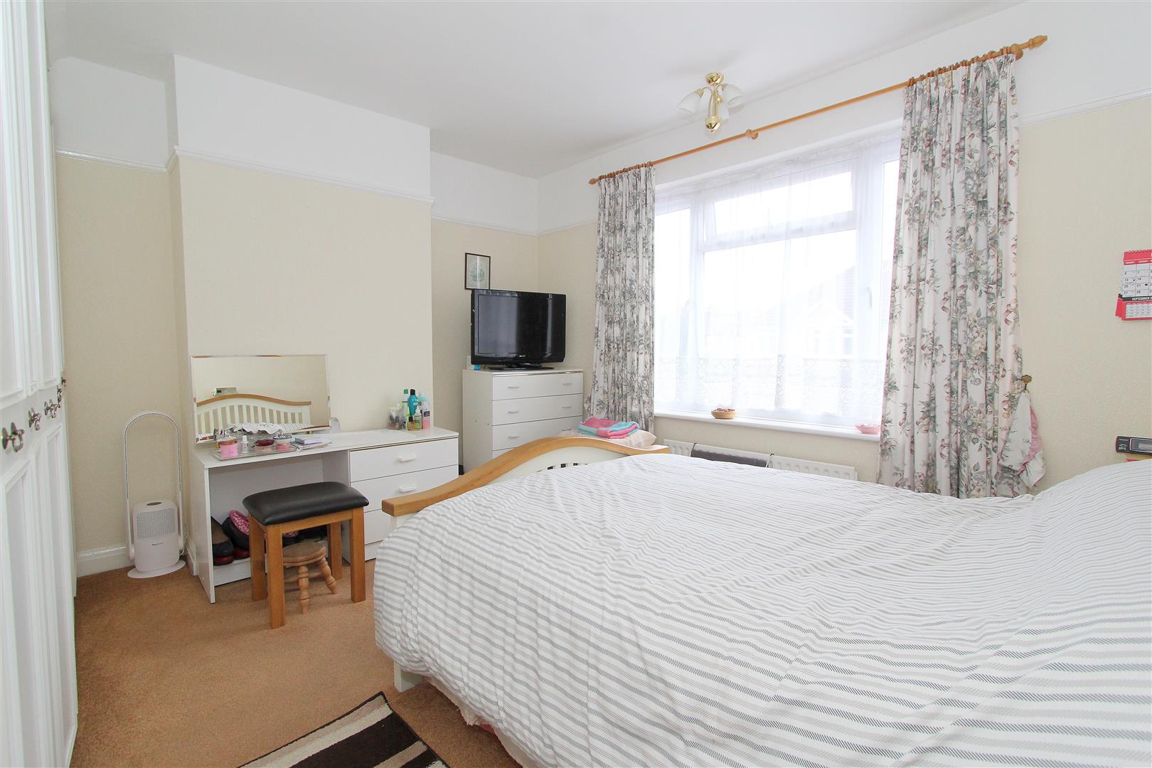 Kingswood Way, Wallington